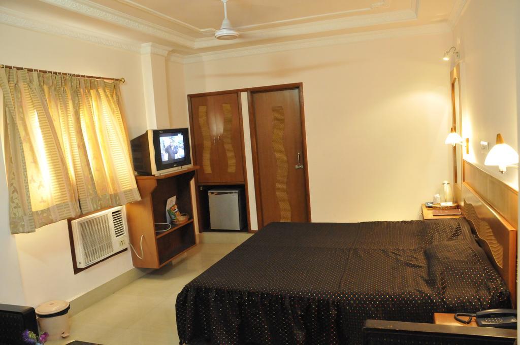 כלכותה Hotel Heera חדר תמונה