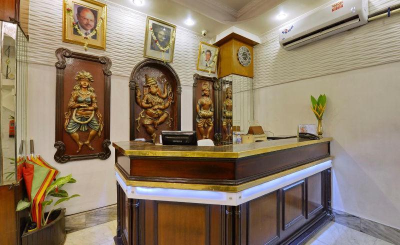 כלכותה Hotel Heera מראה חיצוני תמונה